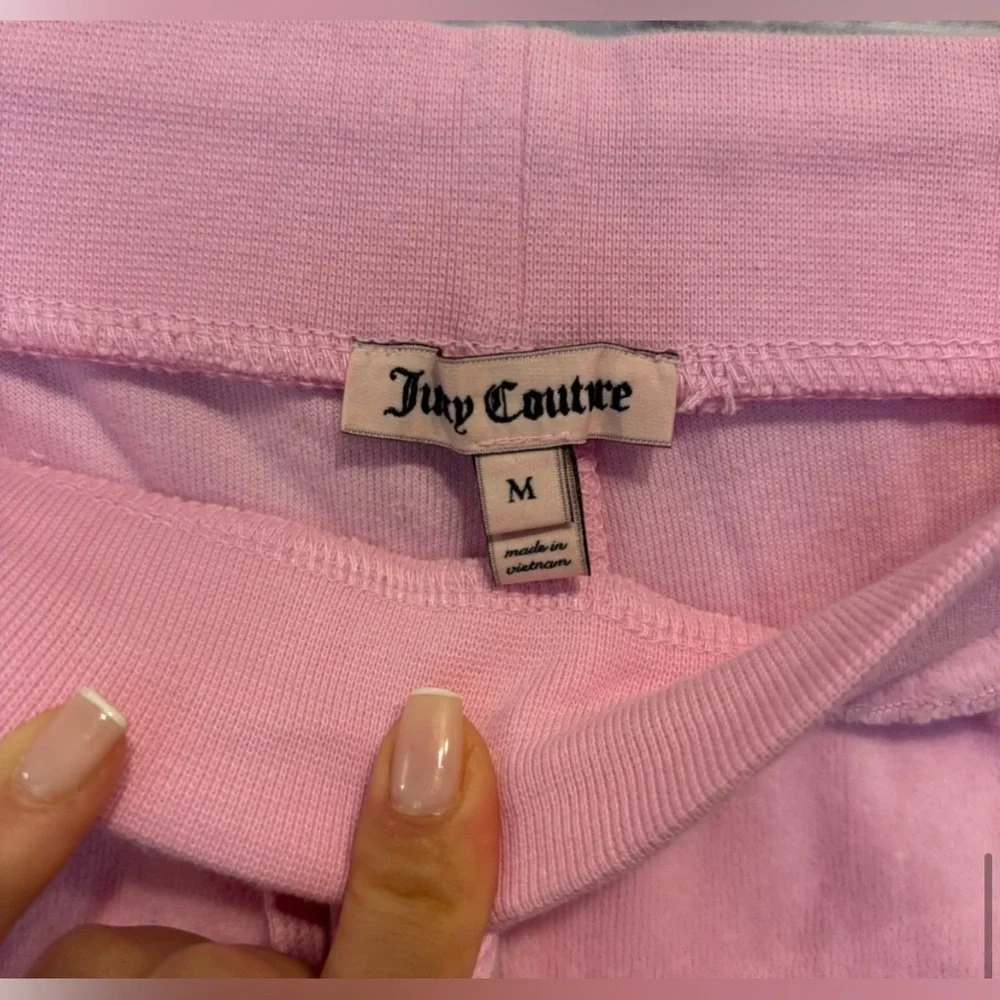 Juicy Couture's Pink Velour J Bling Tracksuit - Médium Bottoms